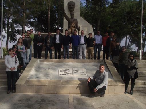  GAZİANTEP - Şahinbey'in Mezarı ; Dünya Gençleri Dostluk ve Dayanışma Derneği ; 27 Ekim 2012 Ct. 09:27